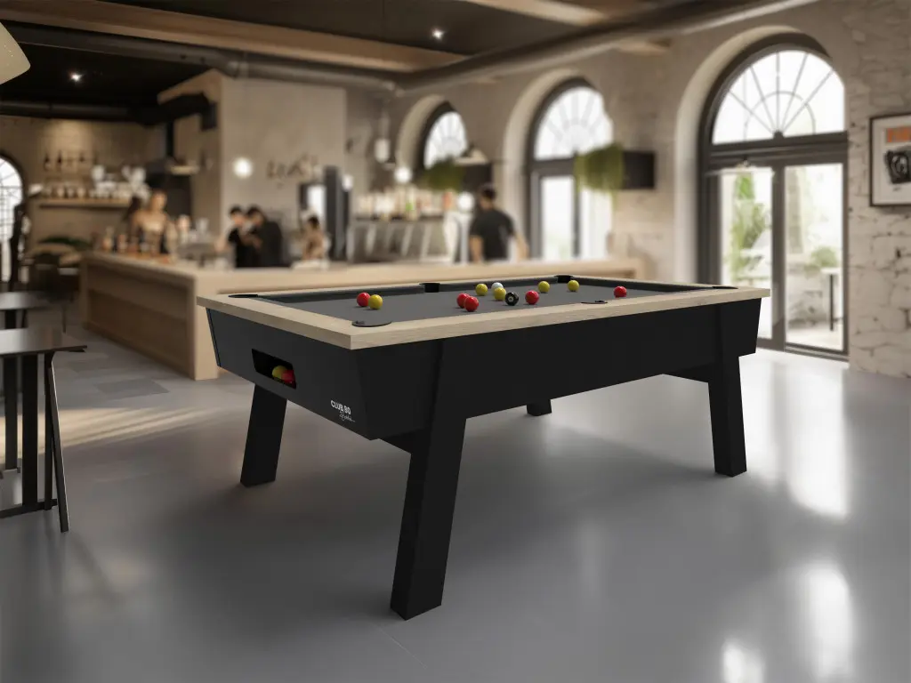 Billard professionnel Club 80 dans un bar